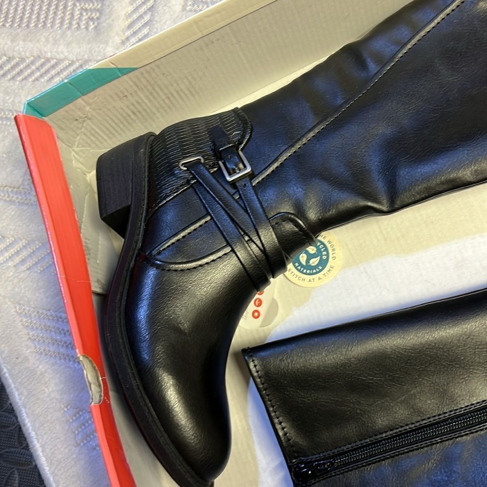 Baretraps Stratford Wide Calf Riding Boot - Picture 3 of 6